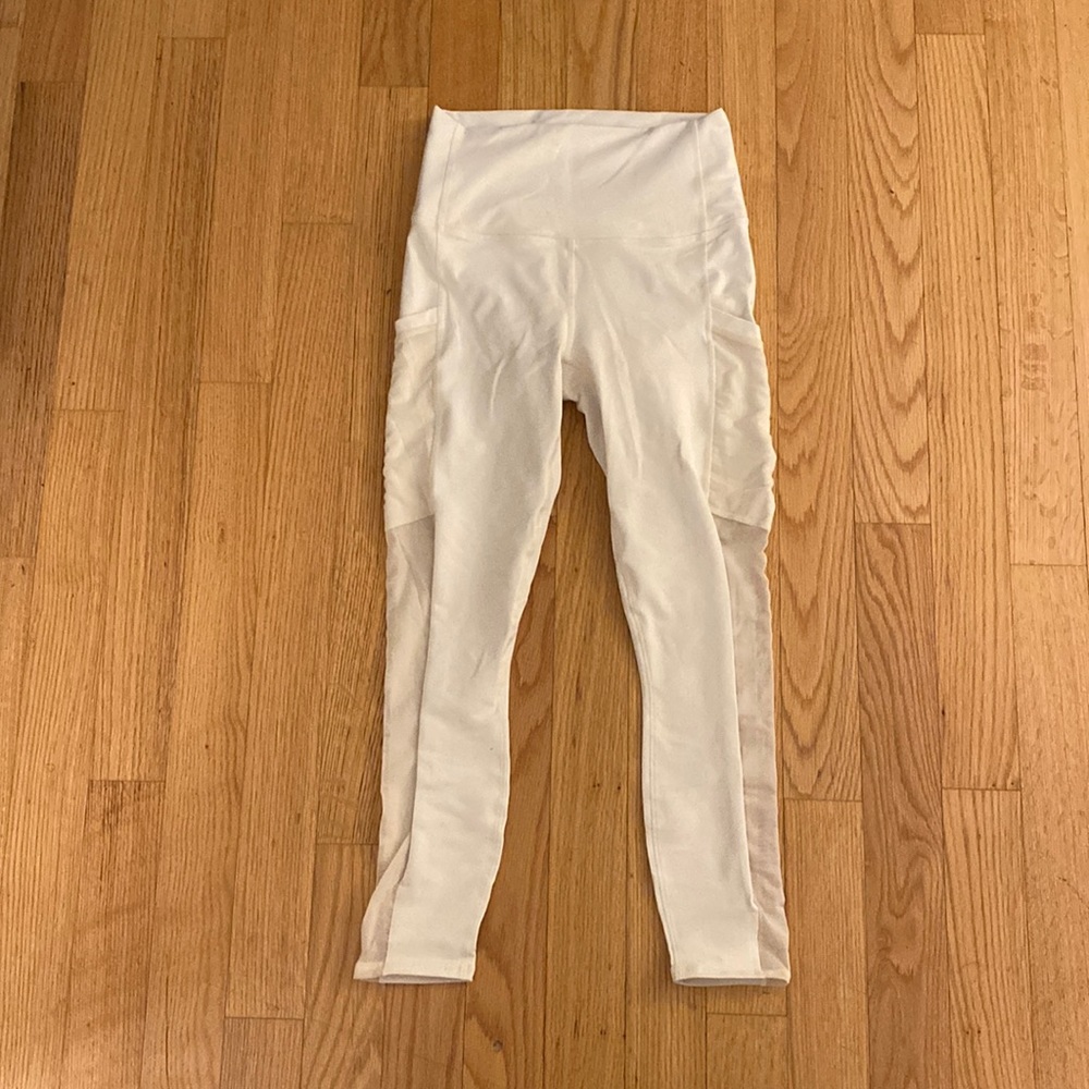NEW fabletics Leggings with mesh and pockets S